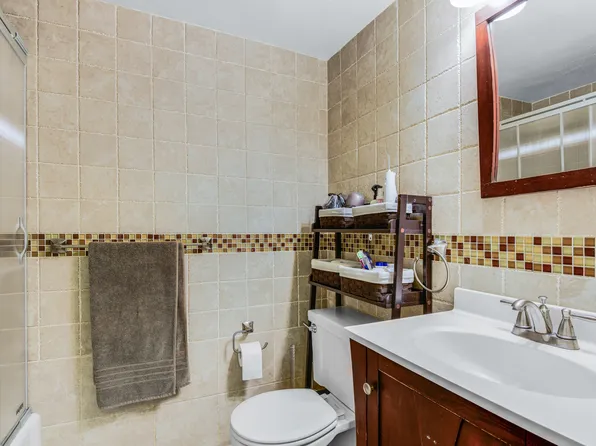 345 East 56th Street image 7 of 11