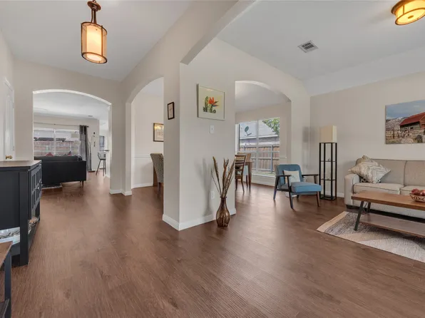 10109 Bent Tree Dr, Rowlett, TX 75089
