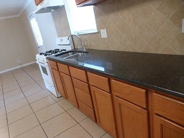1304 Yukon Dr — Photo 18