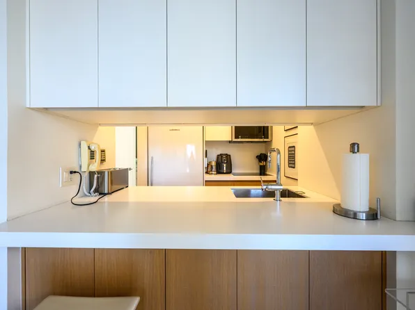 200-210 East 65th Street image 6 of 15