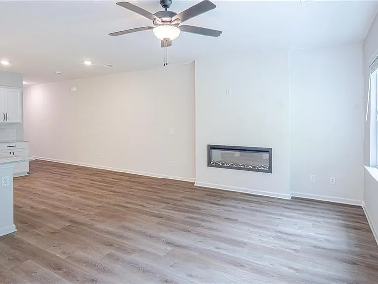 411 Summit View Ln — Photo 5