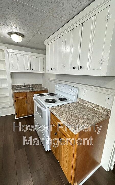 1st image of 109 Green St APT 5