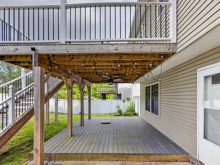 19 Hilltop Pl — Photo 24