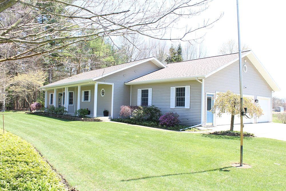 13092 Lincoln St, Grand Haven, MI 49417 Zillow