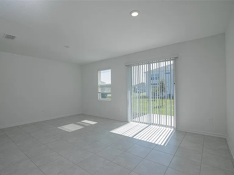2642 Runners Cir — Photo 24