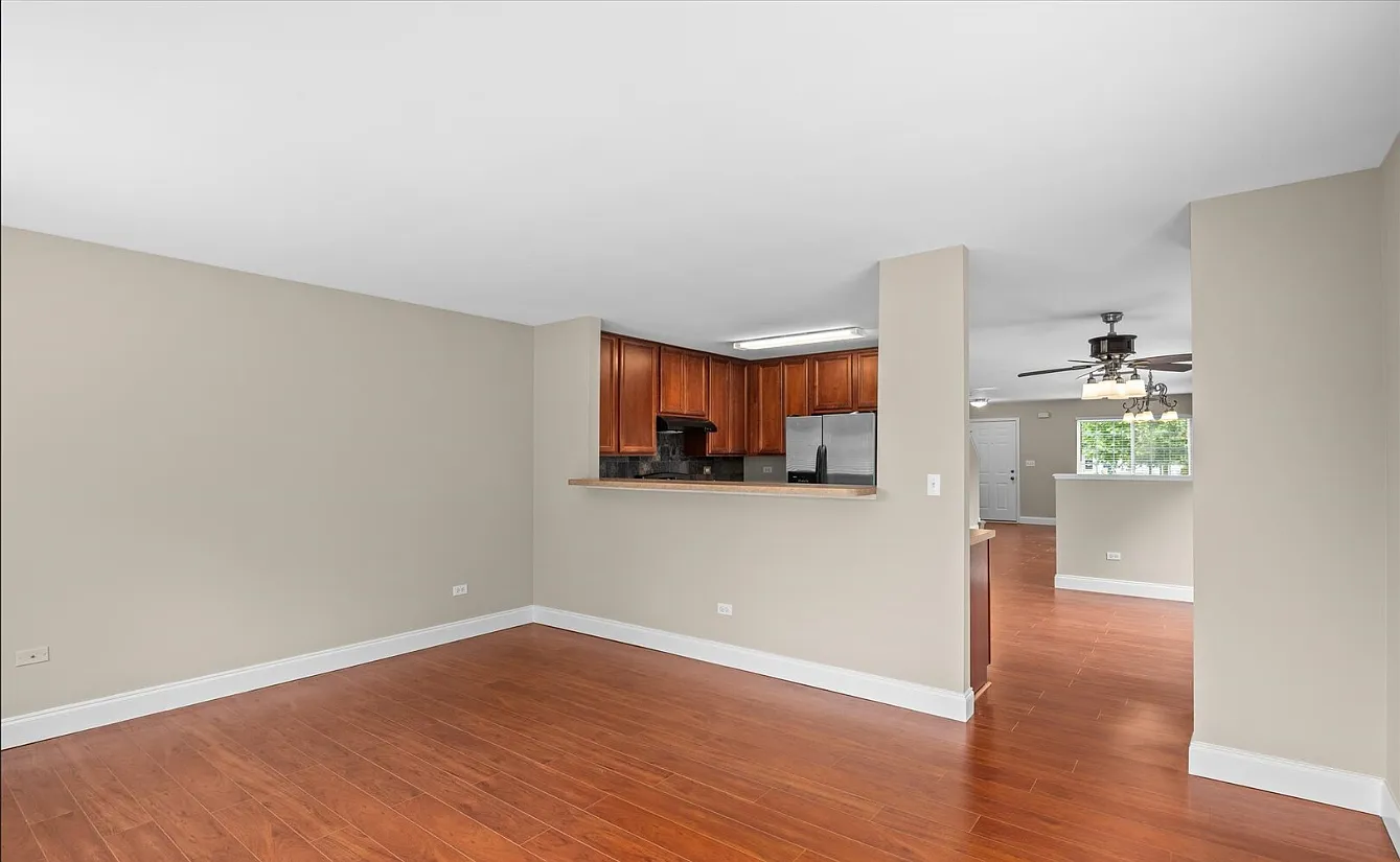3 bed, 2.5 bath, 1700 sqft, $2,595 — Photo 4