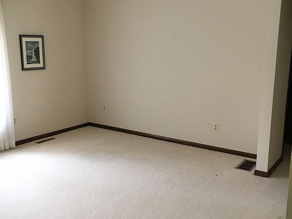 3rd image of 108 Homestead Dr