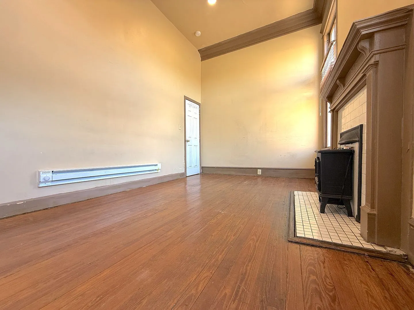 1 bed, 1.0 bath, $800 — Photo 3