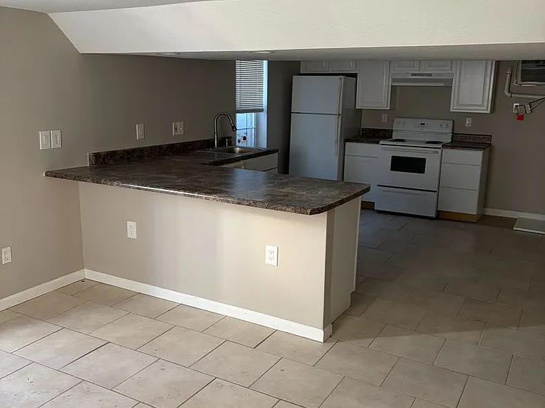 407 Pecan St — Photo 3
