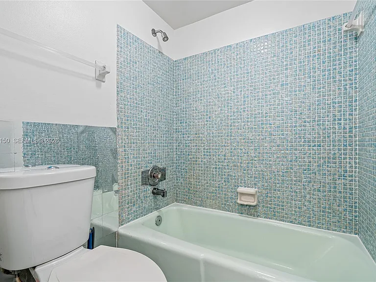 15888 SW 95th Ave #317 — Photo 9