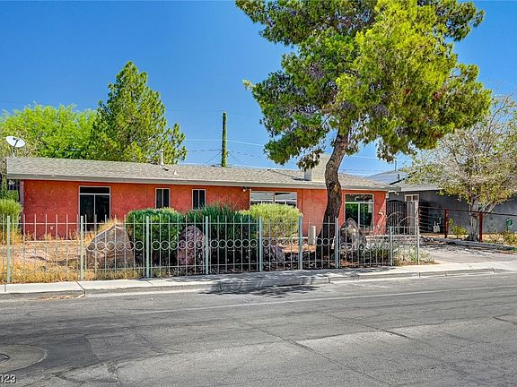 3rd image of 807 E Oakey Blvd