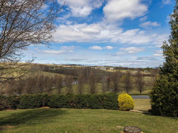 635 Long Meadow Rd, Fishersville, VA 22939