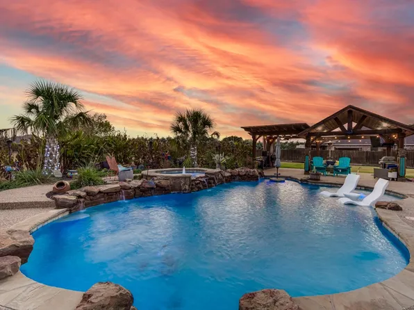 3220 Baylor Blvd, Midlothian, TX 76065