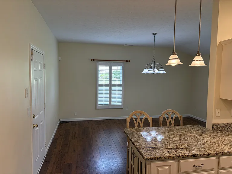 1324 Rosalind Dr — Photo 12
