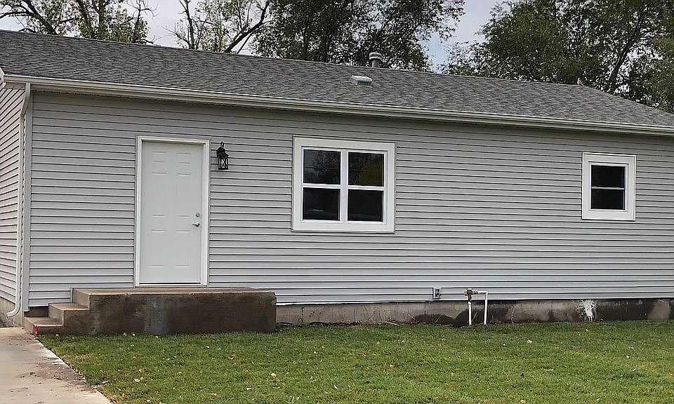1st image of 412 W Prospect Ave