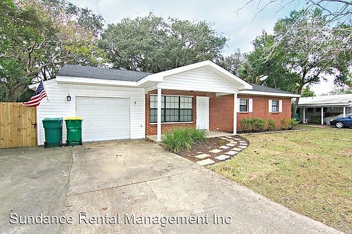 1st image of 7 Palmetto Dr
