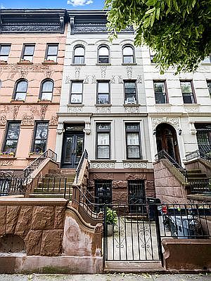 1st image of 384 Park Pl APT 3