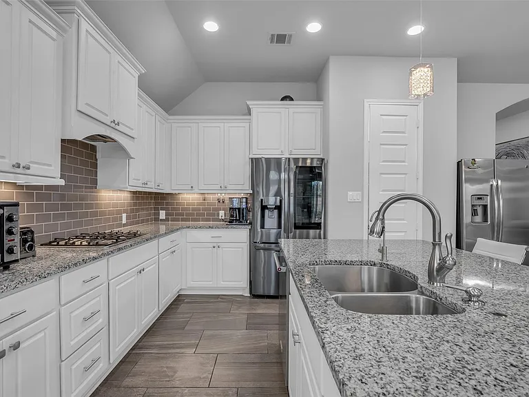 166 Painted Trillium Dr — Photo 2