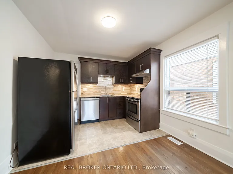 542 Glebeholme Blvd #MAIN — Photo 10
