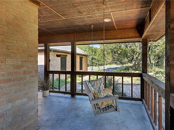 5th image of 660 Gruene River Dr