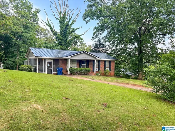 364 Brookview Dr, Talladega, AL 35160