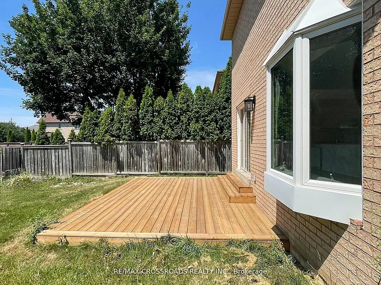 35 Forest Grove Dr — Photo 6