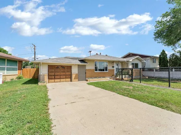 2711 S Dunmore Rd SE, Medicine Hat, AB T1A 2A6