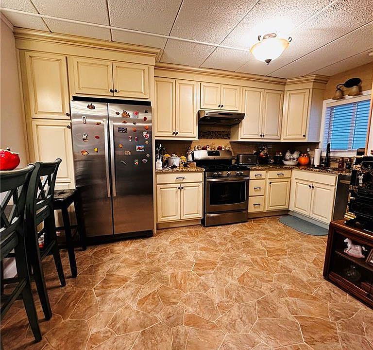 Parkwood East Condominiums 143 Hoffman Ave Cranston RI Zillow