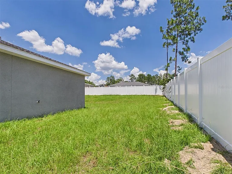 13215 SW 77th Ave — Photo 32