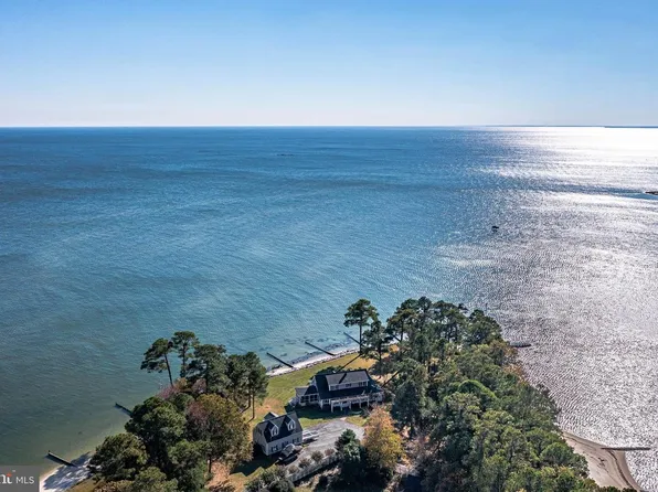 672 Taskmaker Ln, Reedville, VA 22539