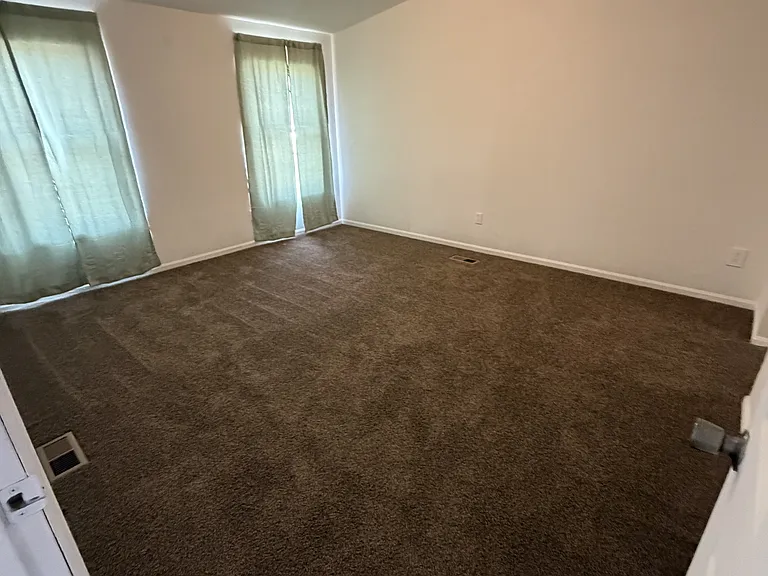 74 Jennifer Cir — Photo 6
