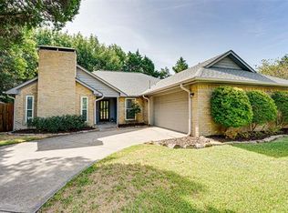 4318 Simmons Dr, Rowlett, TX 75088