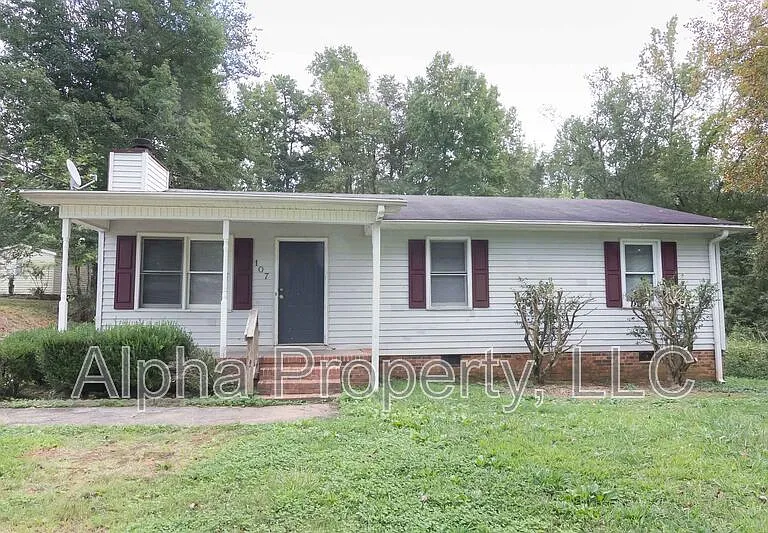 107 Vesta Dr — Photo 1