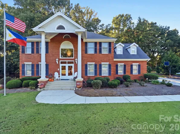1121 Hillshire Meadow Dr, Matthews, NC 28105