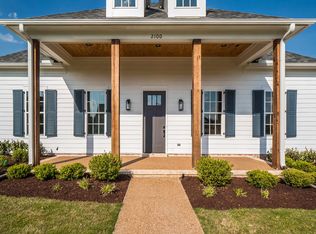 2100 N Greenbrier Lakes Blvd, Piperton, TN 38017