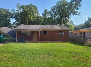 5318 Hubert St, Moss Point, MS 39563