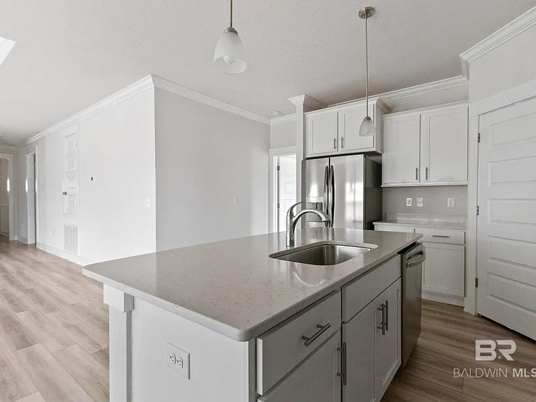 1710 Grouse St — Photo 30
