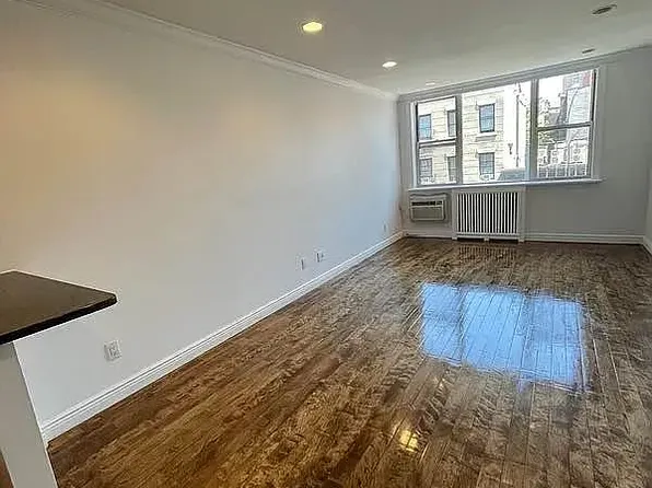 348 E 58th St APT 5B, New York, NY 10022
