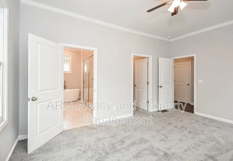 393 Atwood St SW — Photo 8