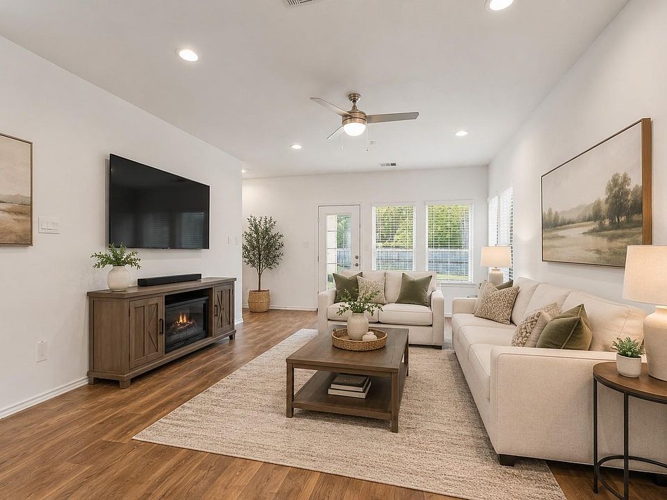 1st image of 10022 Lavender Ln