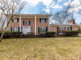 17 Merion Pl, Lawrence Township, NJ 08648