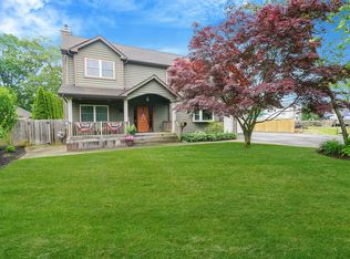 800 Bay Shore Ave, West Islip, NY 11795