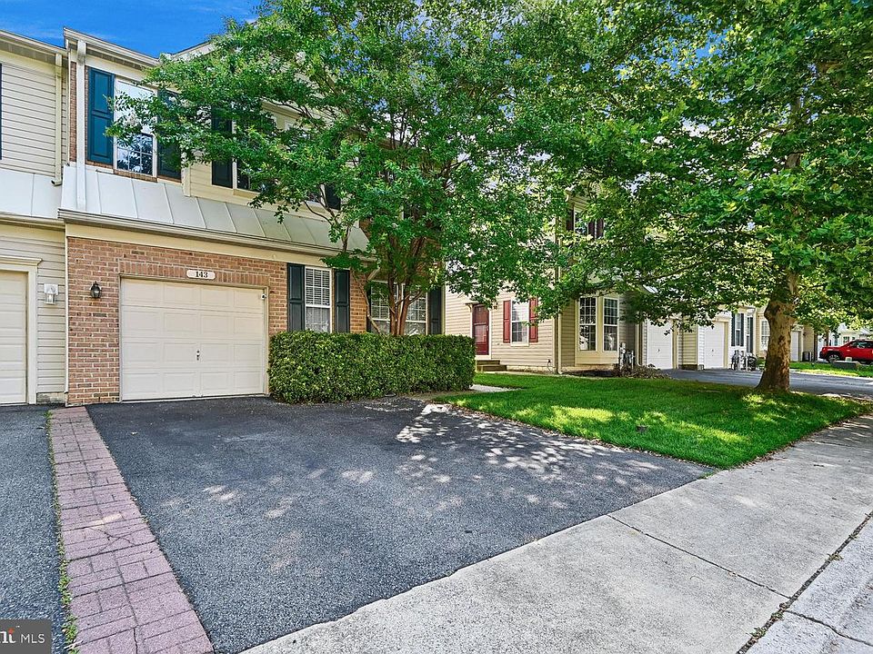 1st image of 143 Leeds Creek Cir