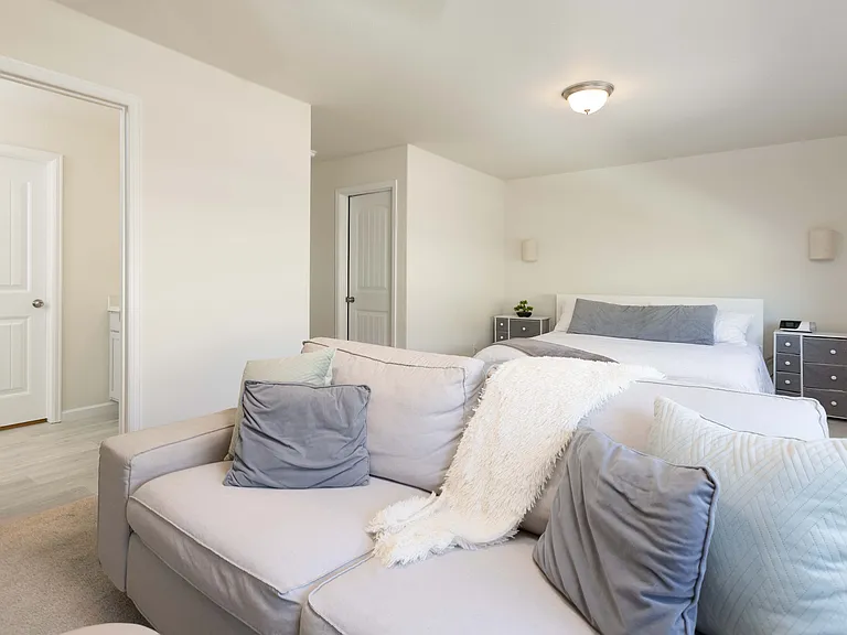 4031 Samaritan Loop — Photo 10