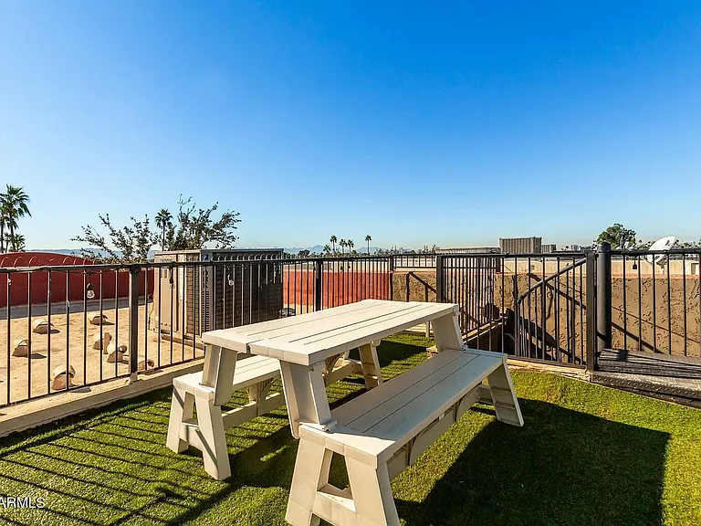 3447 E Lance Ln — Photo 23