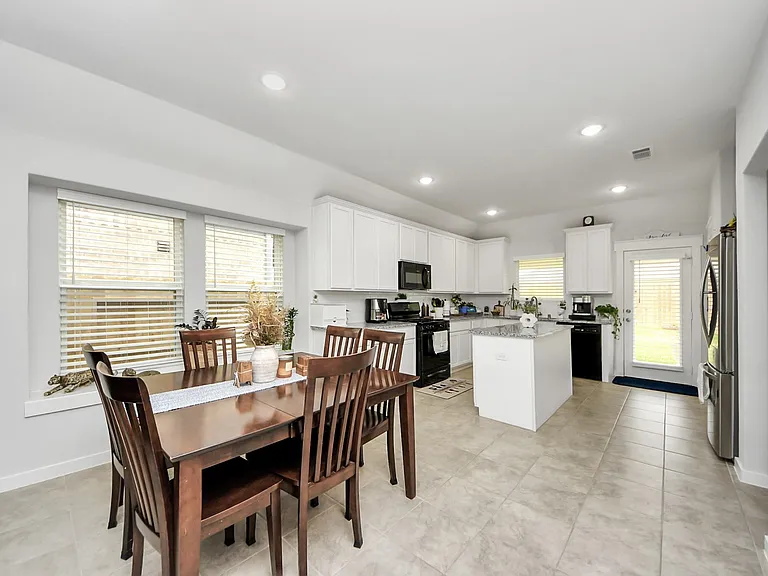 21246 Montego Bay Dr — Photo 12