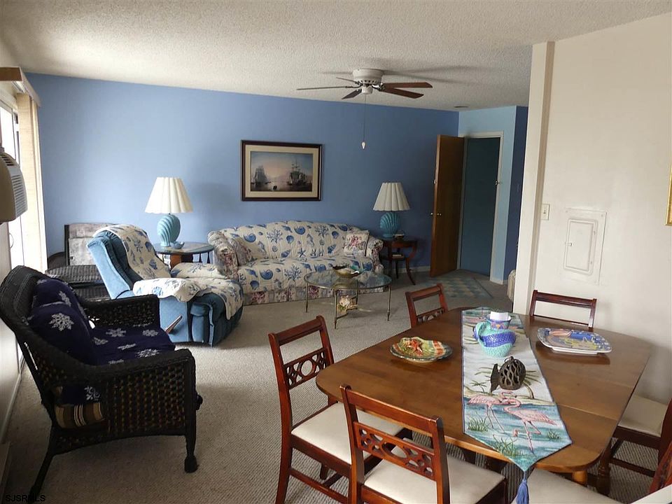 1st image of 2736 Bay Ave #2736