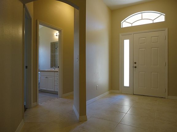 4th image of 9710 Bay Colony Dr