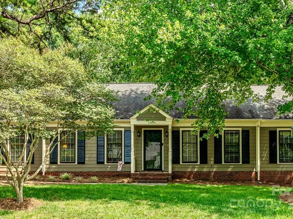 2523 Heidleburg Ln, Charlotte, NC 28210