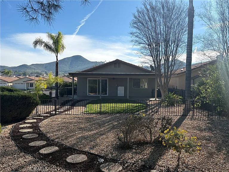 28311 Avenida Francesca — Photo 25